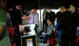 网红爆料城管走红视频播放,城管形象再引关注