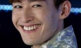 张翰爆料同居女友视频,恋情真相引发热议